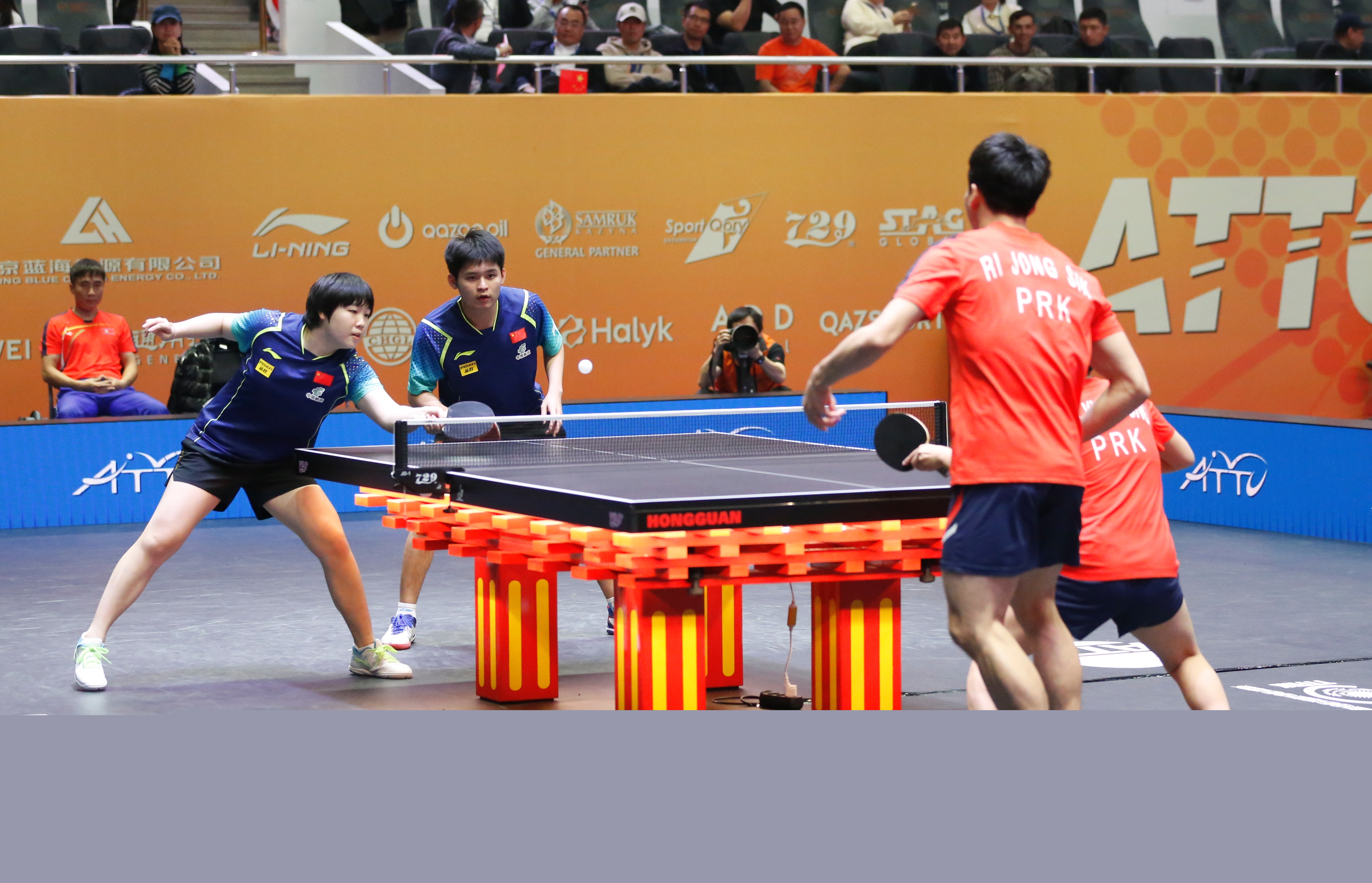 秀球员的争 秀球员的争